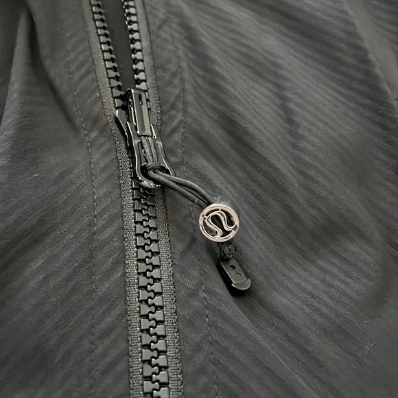 lululemon athletica Black Hooded Jacket - Picture 4 of 5